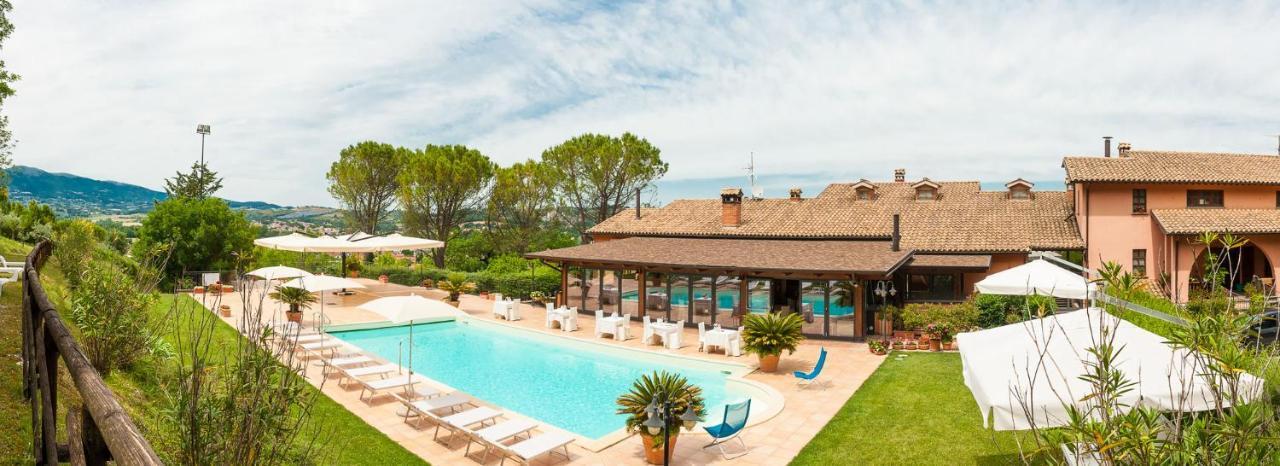 Hotel La Fattoria San Giovanni Di Baiano Bagian luar foto