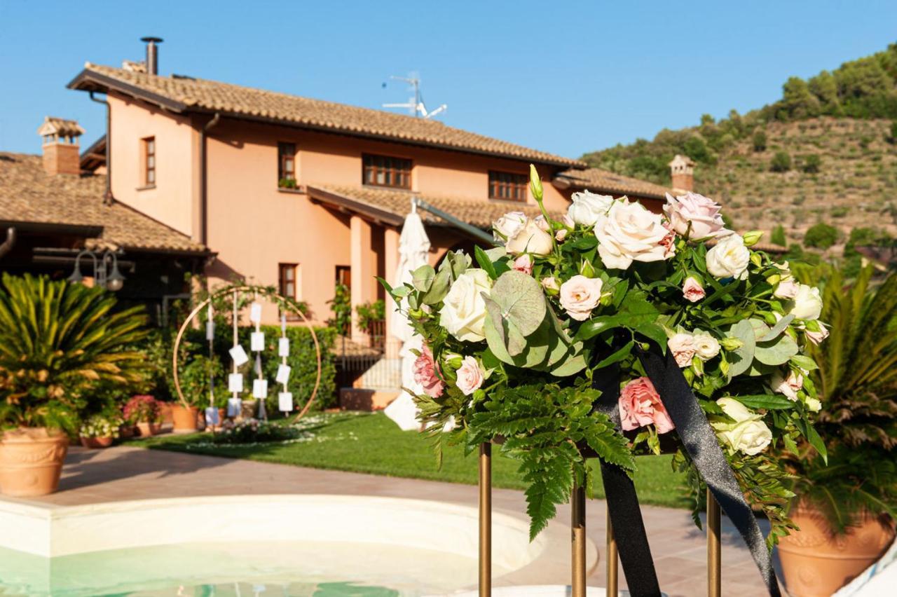 Hotel La Fattoria San Giovanni Di Baiano Bagian luar foto