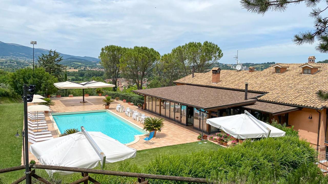 Hotel La Fattoria San Giovanni Di Baiano Bagian luar foto