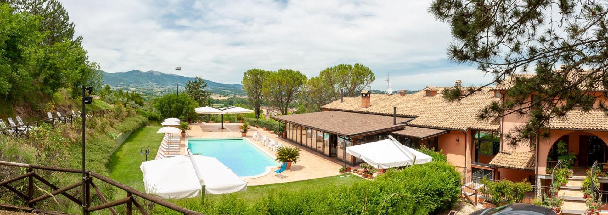 Hotel La Fattoria San Giovanni Di Baiano Bagian luar foto