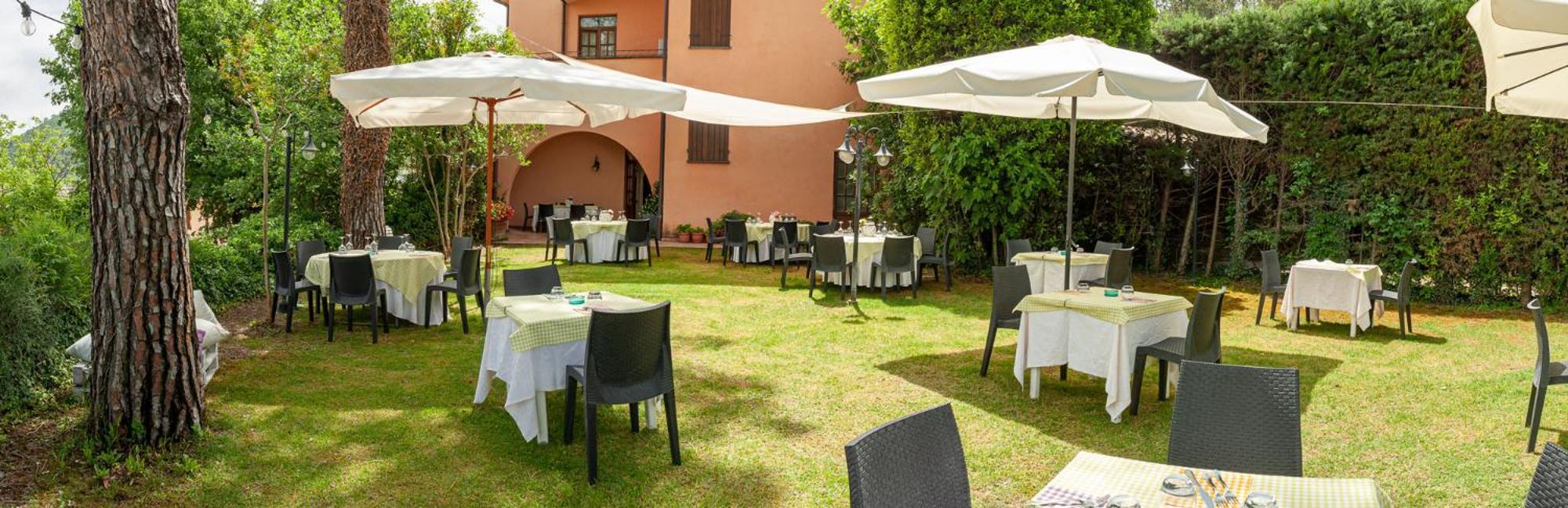Hotel La Fattoria San Giovanni Di Baiano Bagian luar foto